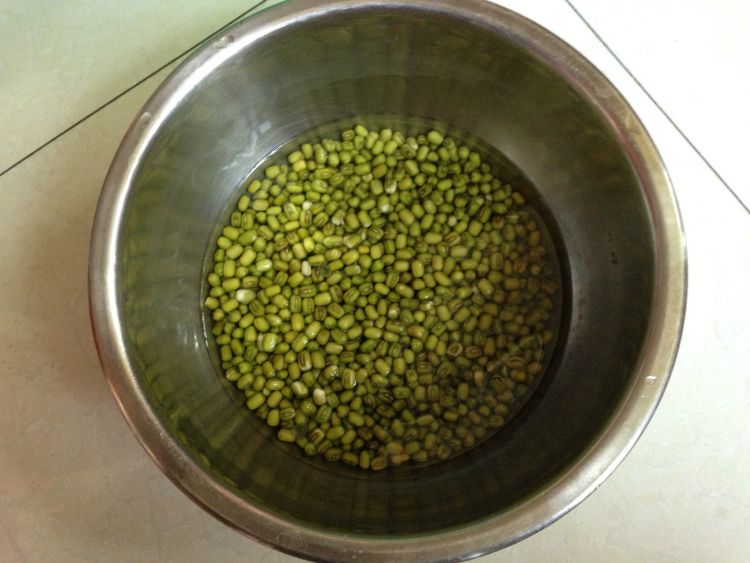 糖玫瑰绿豆糯米粽步骤2