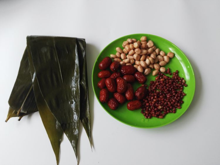 红豆花生红枣粽步骤2
