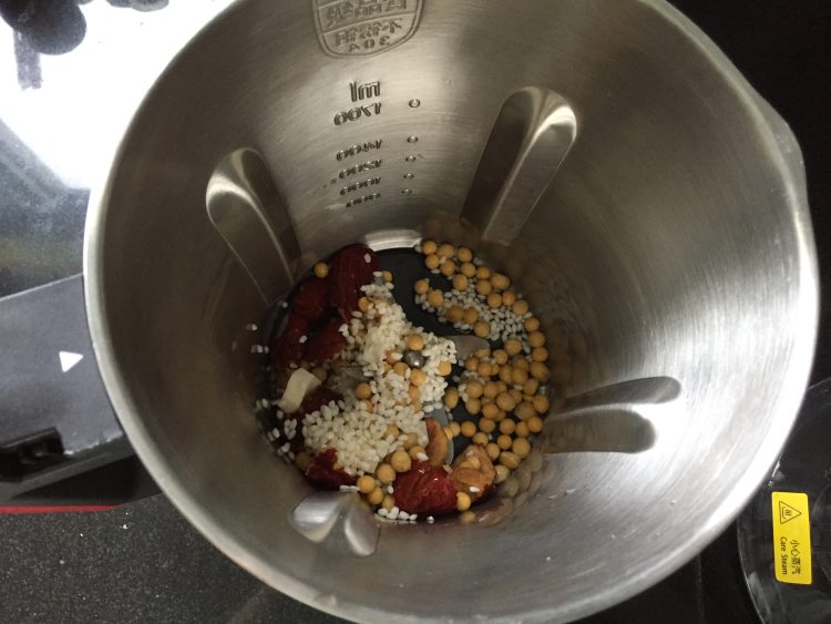 红枣山药糯米豆浆步骤3