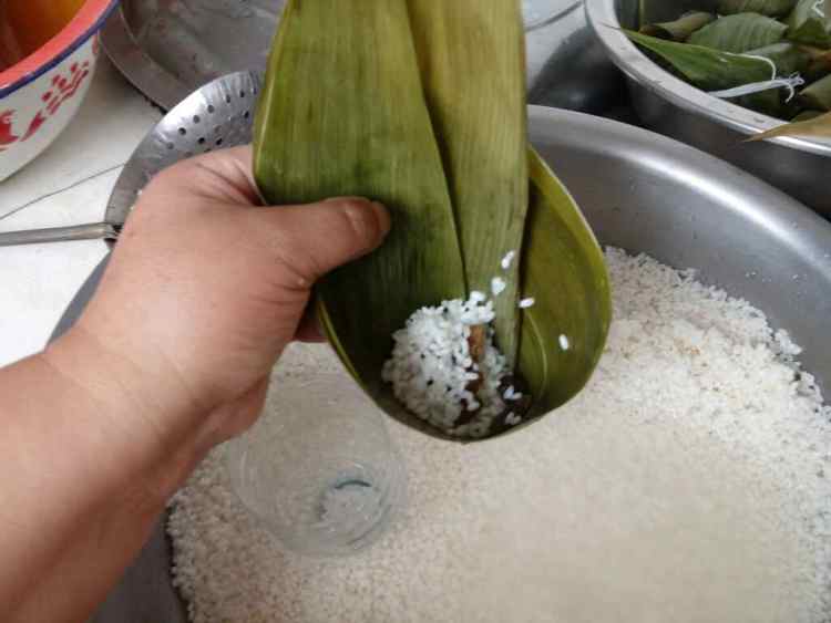 葡萄干粽子步骤5