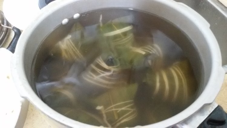 酱香排骨粽步骤7