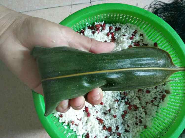 红豆蜜枣粽步骤4