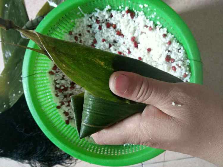 红豆蜜枣粽步骤5