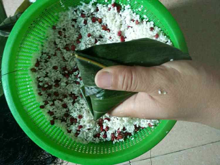 红豆蜜枣粽步骤6