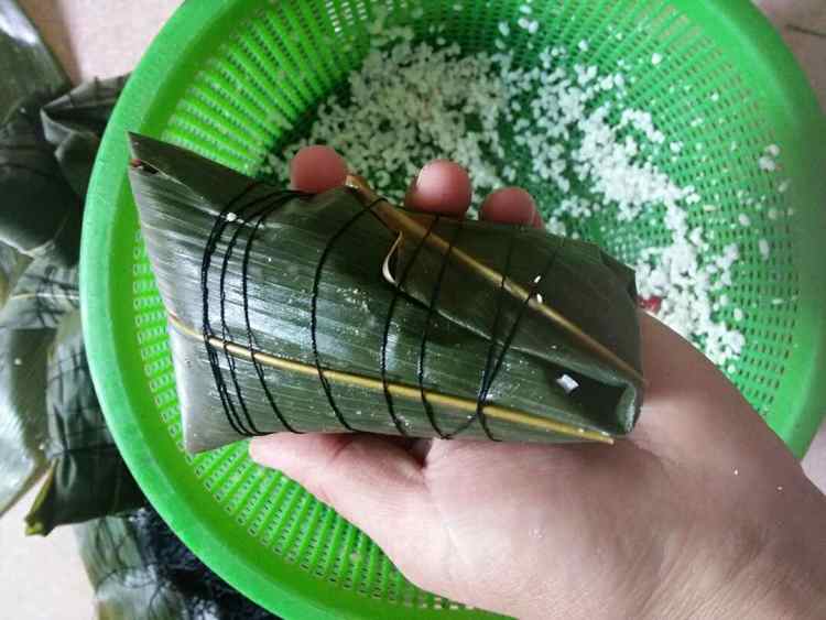 红豆蜜枣粽步骤7
