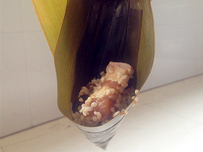 豆香烧肉粽步骤12