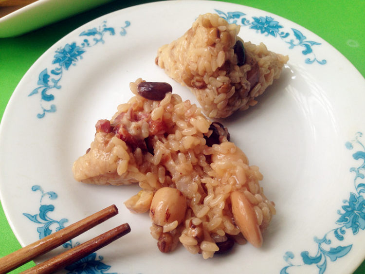 豆香烧肉粽步骤19