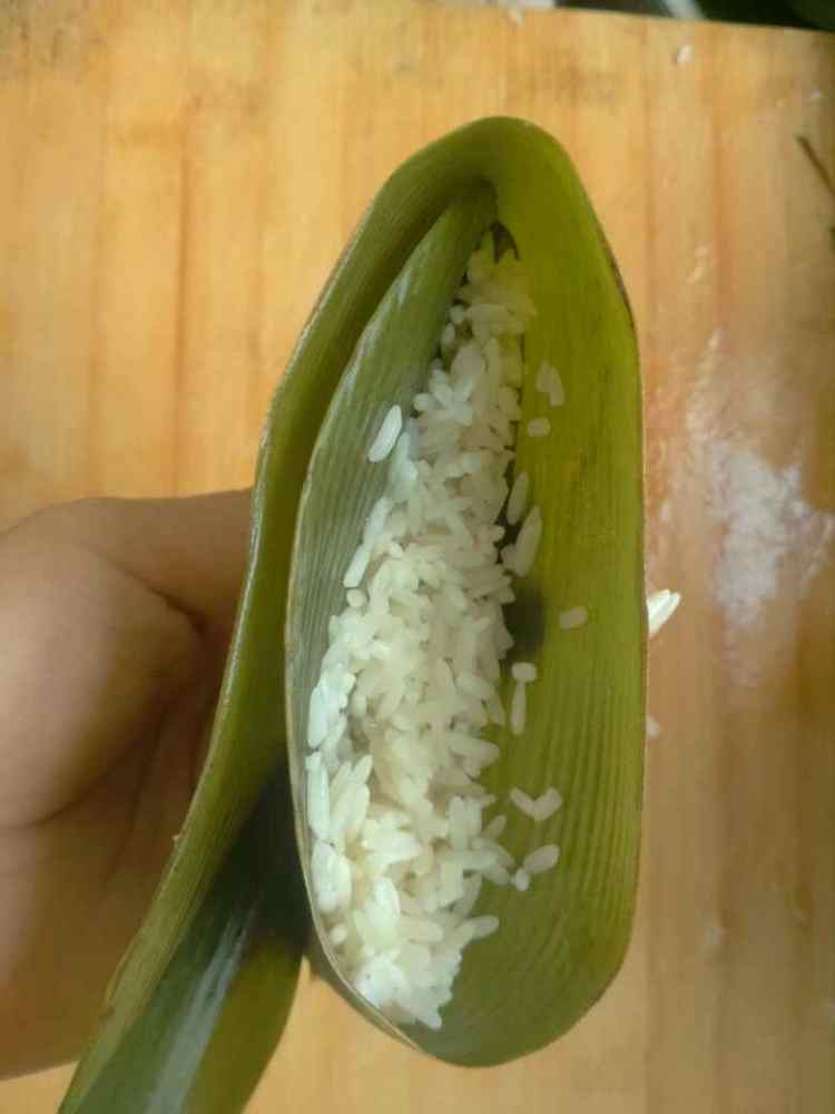 五香鲜肉粽步骤8