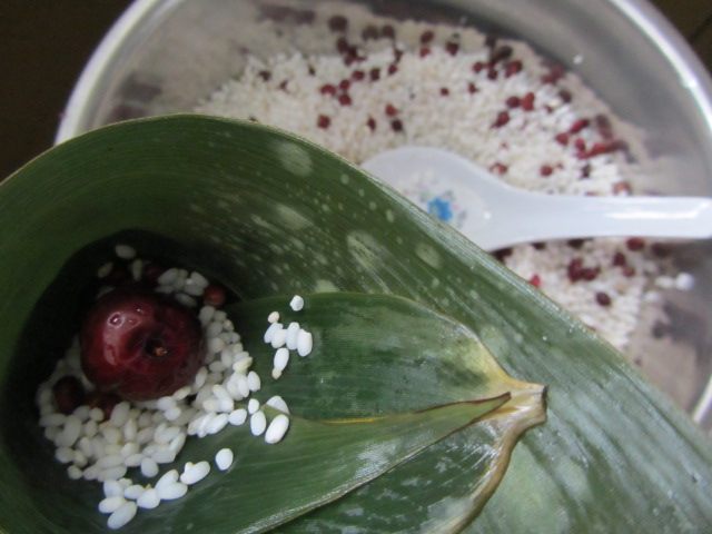 红豆枣子粽步骤8