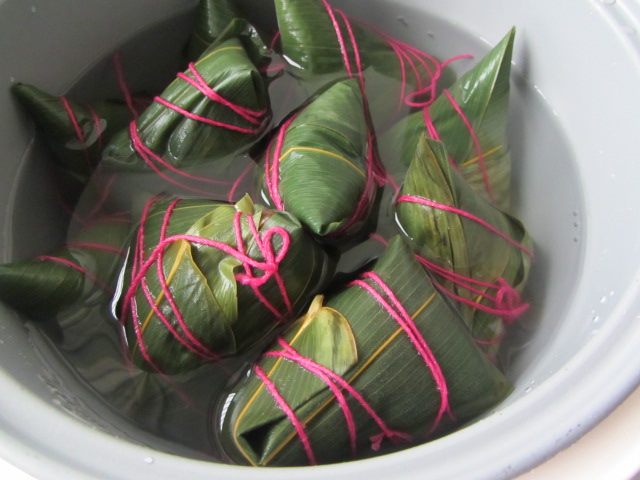 红豆枣子粽步骤13