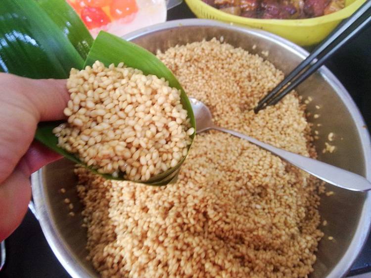 咸蛋黄鲜肉粽-#新鲜从步骤11