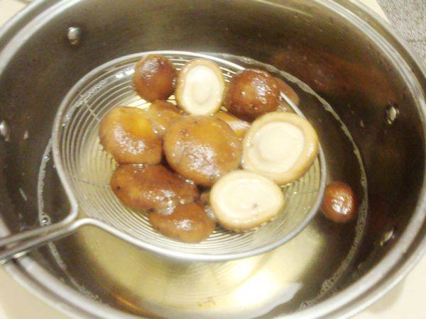 香菇养生粥步骤2