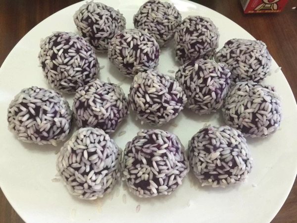 紫薯芒果糯米球步骤6