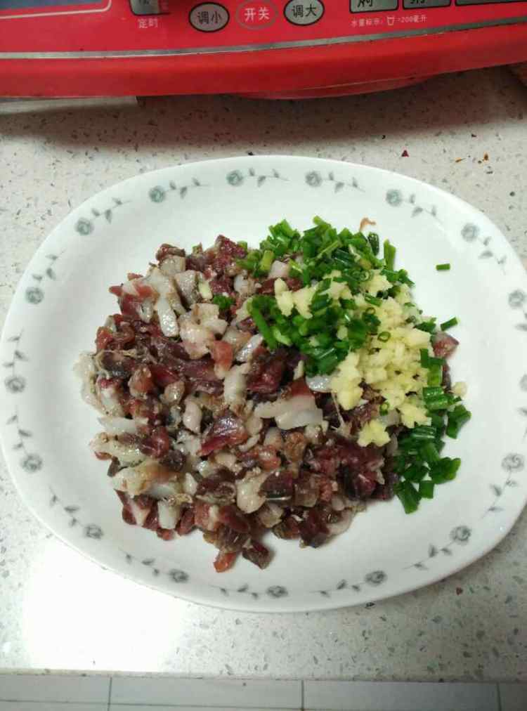 腊肠荷叶饭步骤3