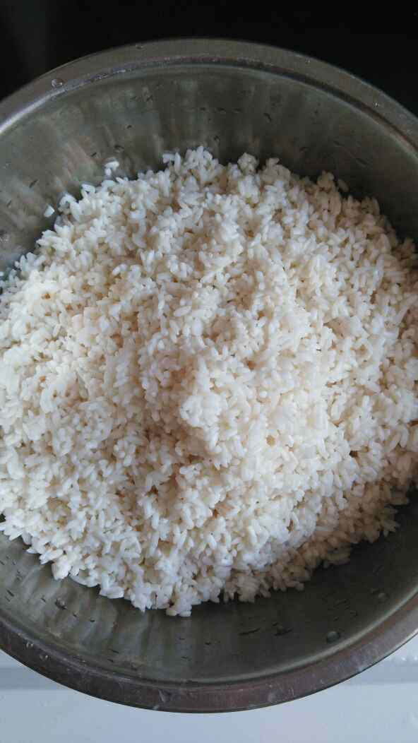 香肠甜豌豆糯米饭步骤2