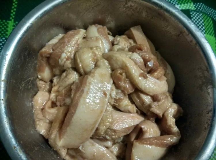 排骨花生咸肉棕步骤3