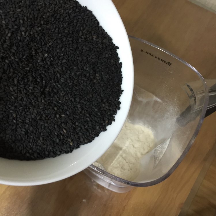 自制黑芝麻糊步骤5