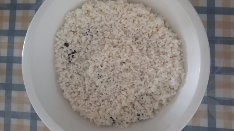 蒸蔓越莓甜糯米饭步骤2