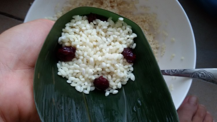 蔓越莓碱粽步骤5
