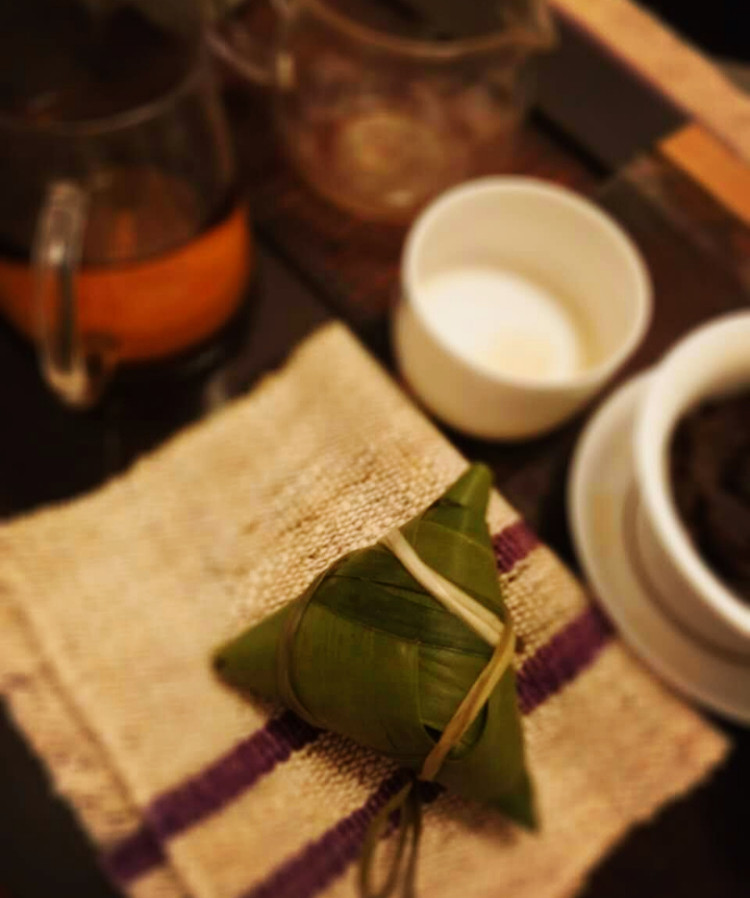 蜜枣无谷和腊肠粽子步骤8