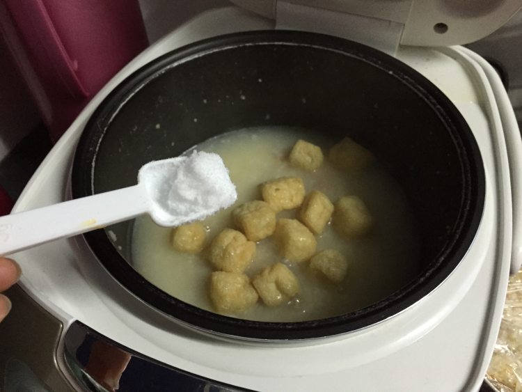 小米荠菜虾仁粥步骤7