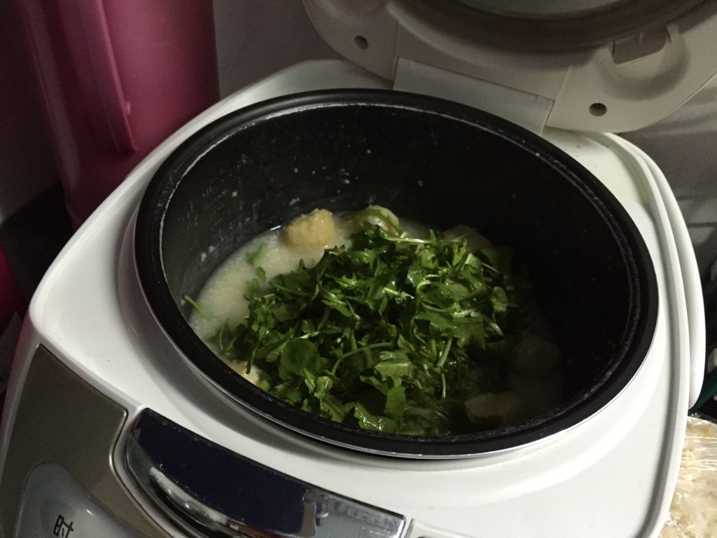 小米荠菜虾仁粥步骤8