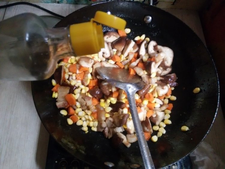 玉米香菇糯米饭步骤9