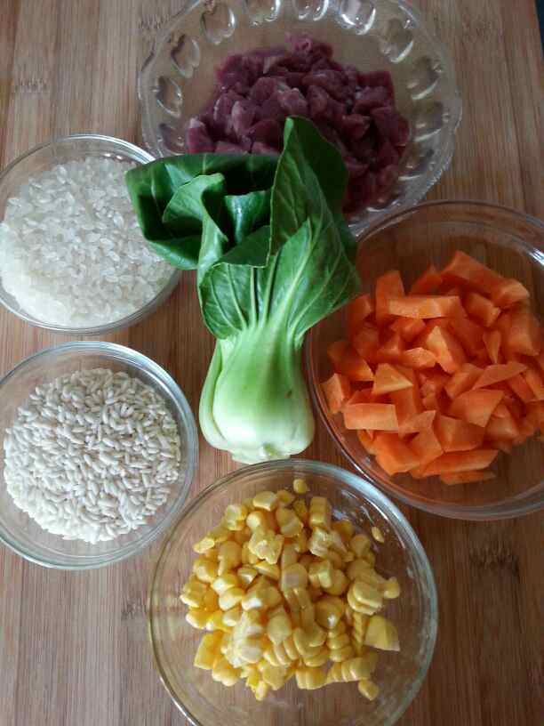 胡萝卜汁蔬菜粥步骤1