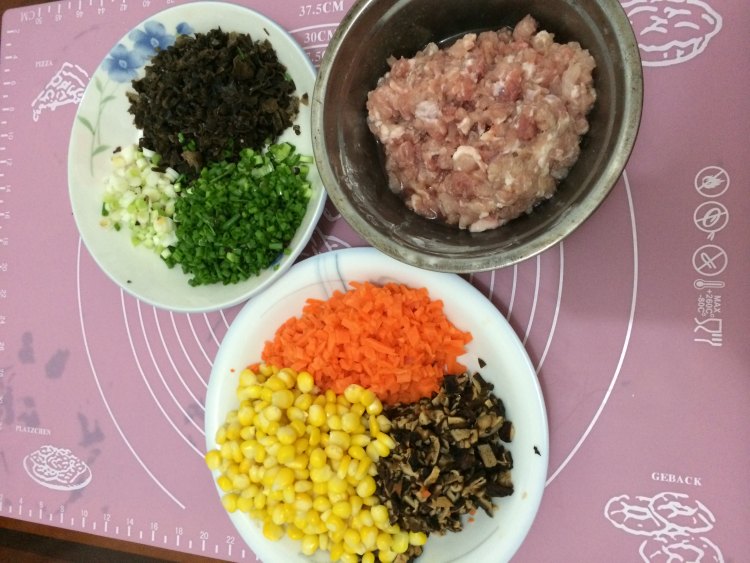 五彩糯米炒饭步骤7