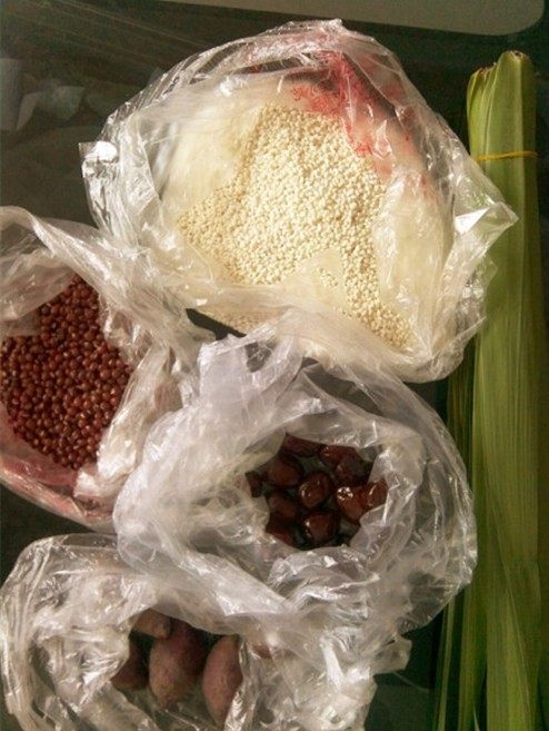 紫薯蜜枣红豆粽步骤6