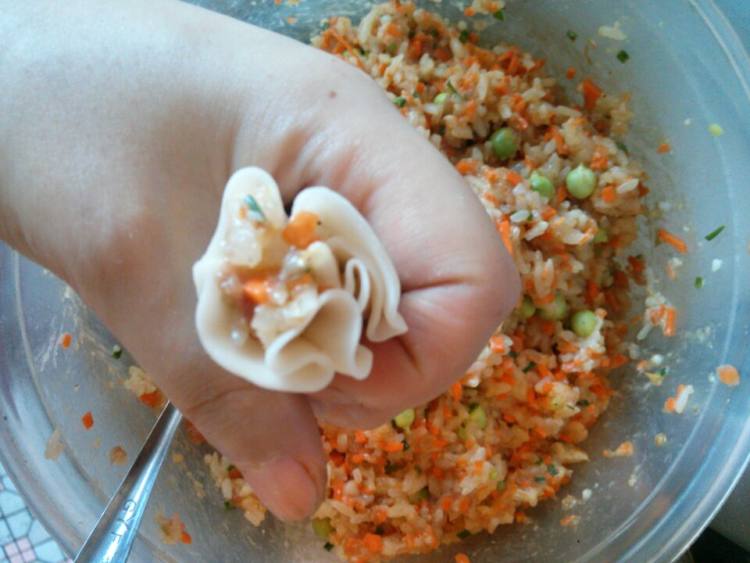 红萝卜糯米烧麦步骤5