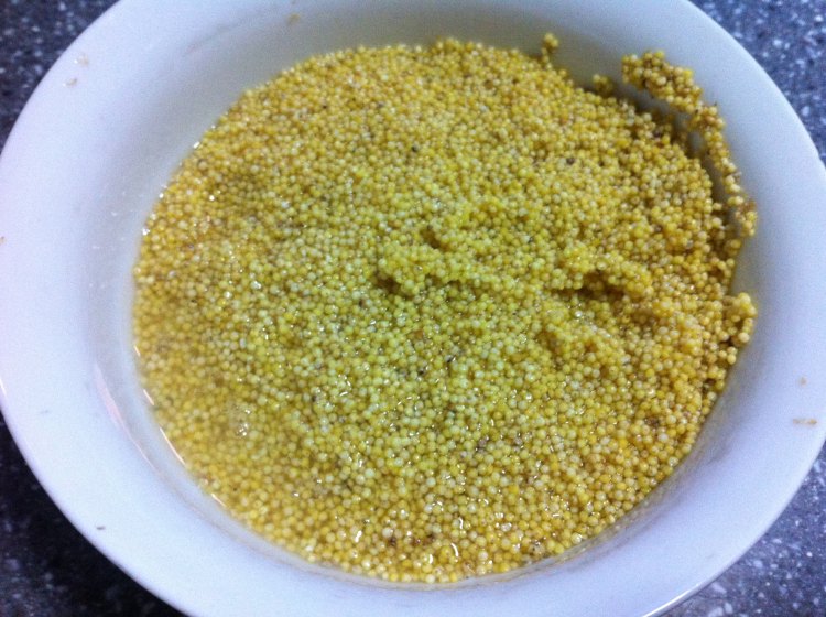 小米燕麦山药大枣粥步骤1