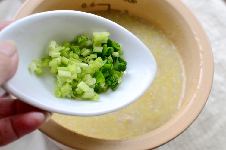 干贝鸡丝粥步骤6