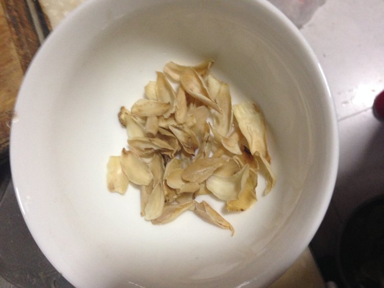 百合土豆小米粥步骤1