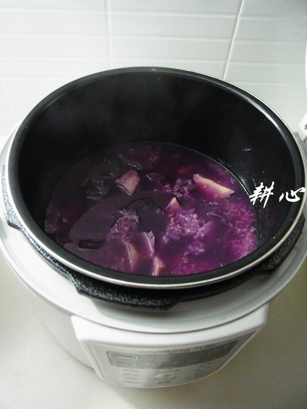 紫薯芋头小米粥步骤5