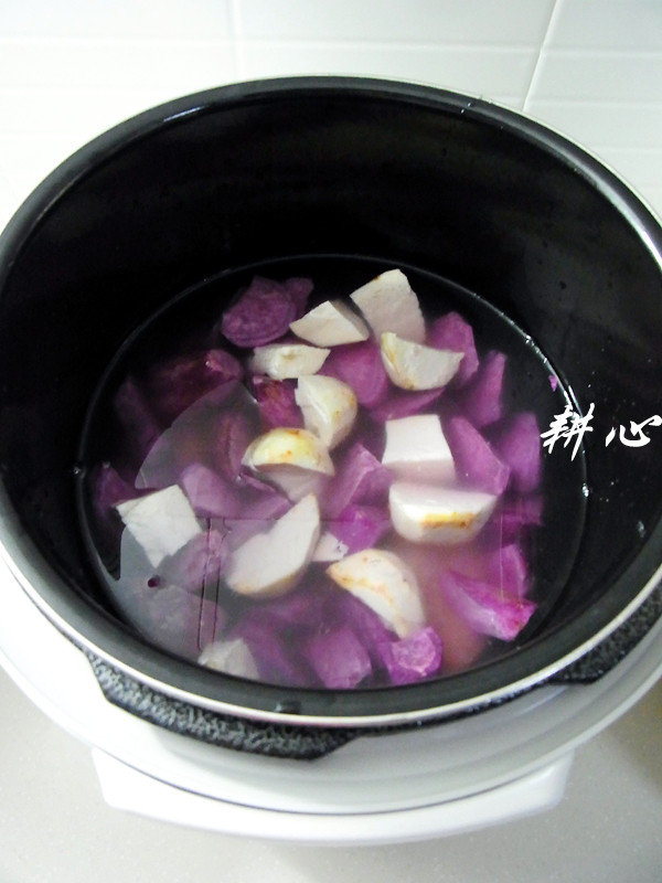 紫薯芋头小米粥步骤3