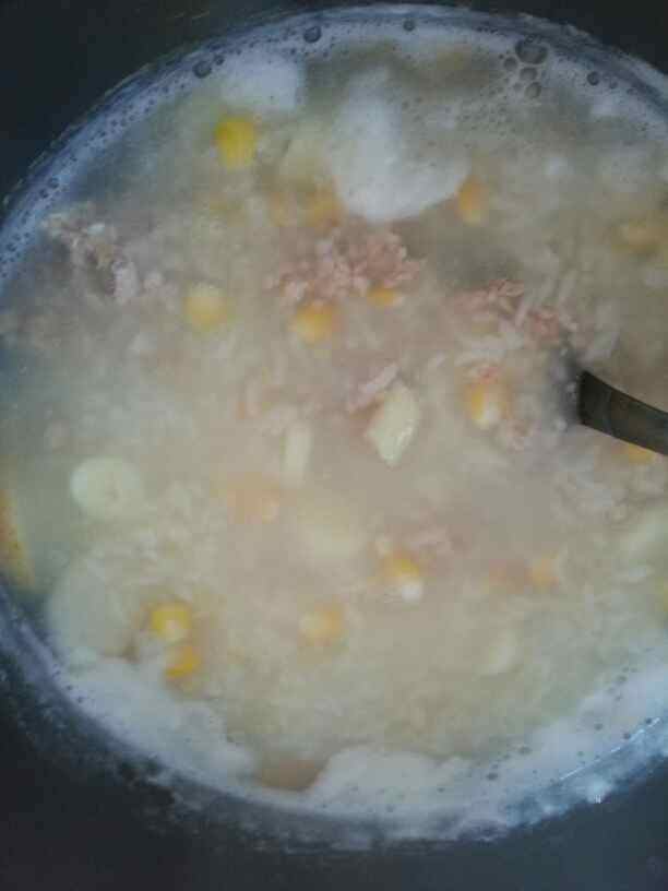 淮山玉米瘦肉粥步骤4