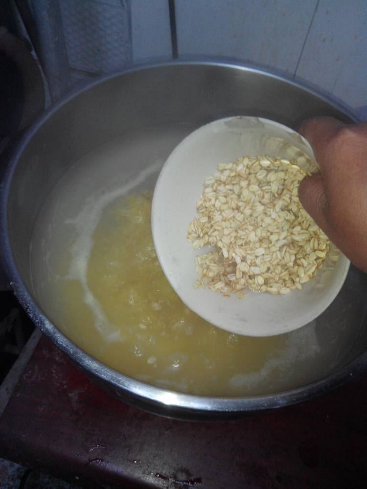 小米麦片粥步骤5
