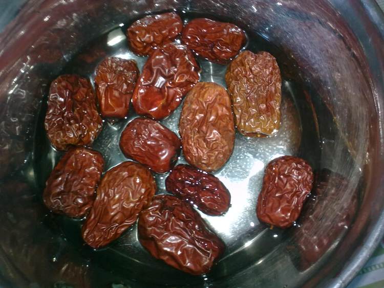 大枣红豆小米粥步骤3
