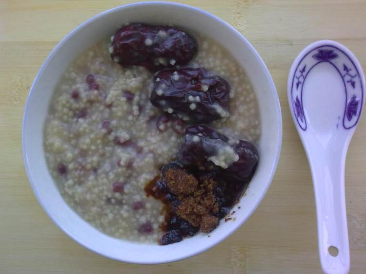 大枣红豆小米粥步骤6