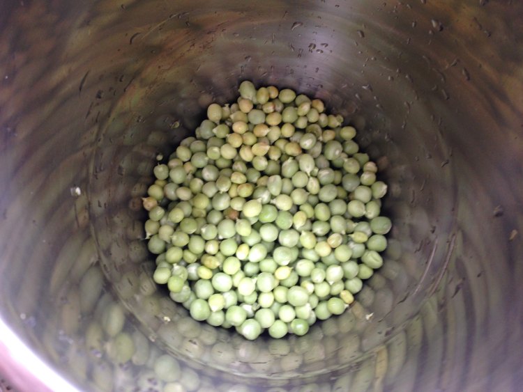 豌豆小米糊步骤1