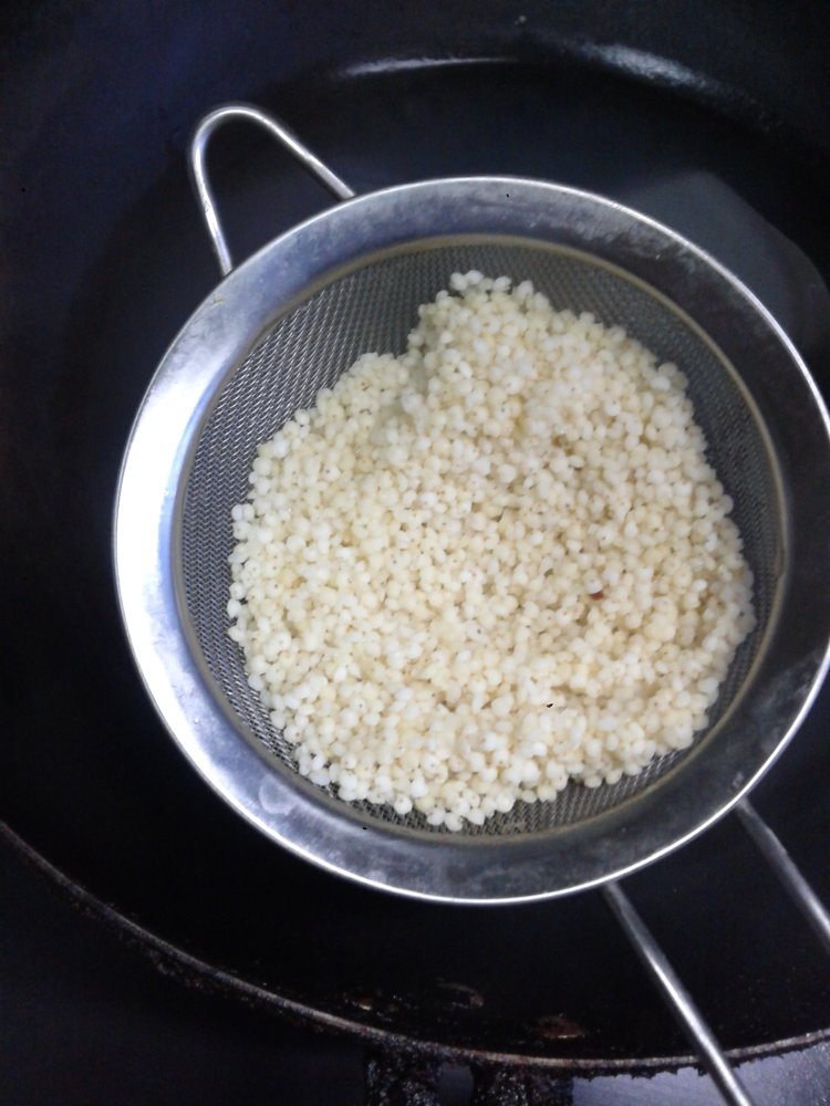 小米白菜火腿疙瘩汤步骤2