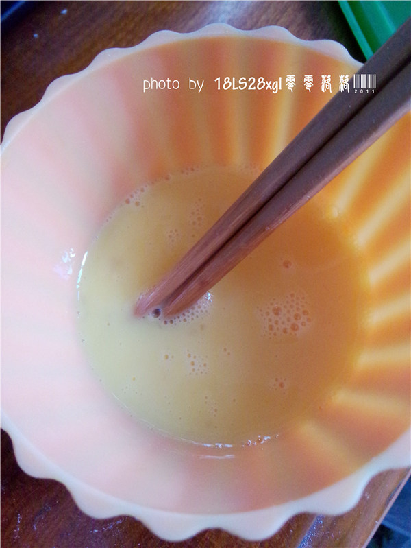 韭菜小米炒鸡蛋步骤3