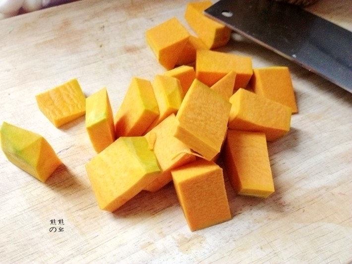 山药南瓜小米奶粥步骤1