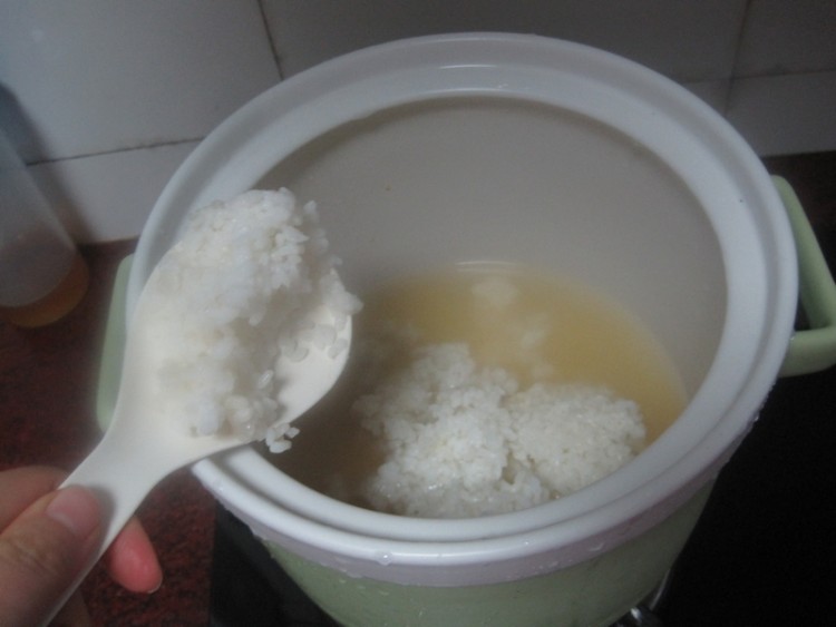 菜干瘦肉粥步骤4