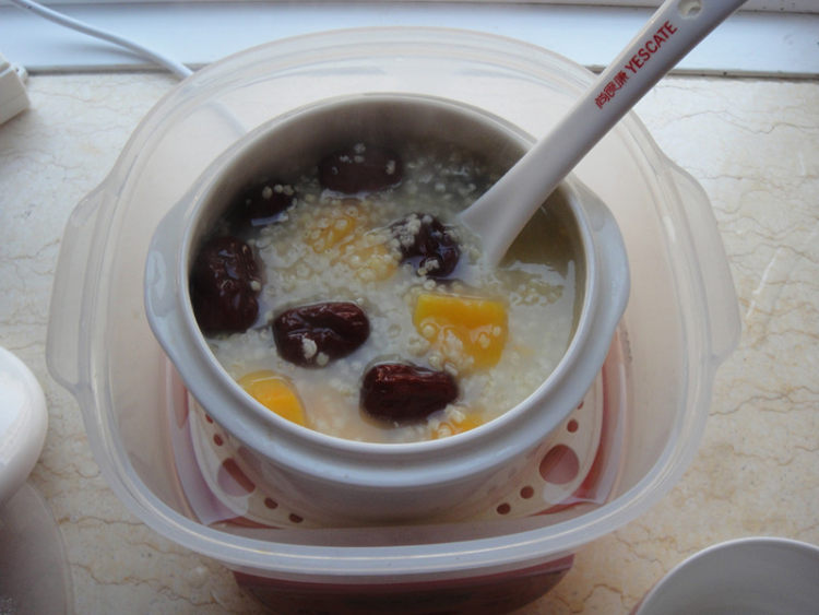 小米枣香红薯粥步骤5