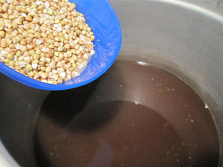 红豆小米荞麦粥步骤5