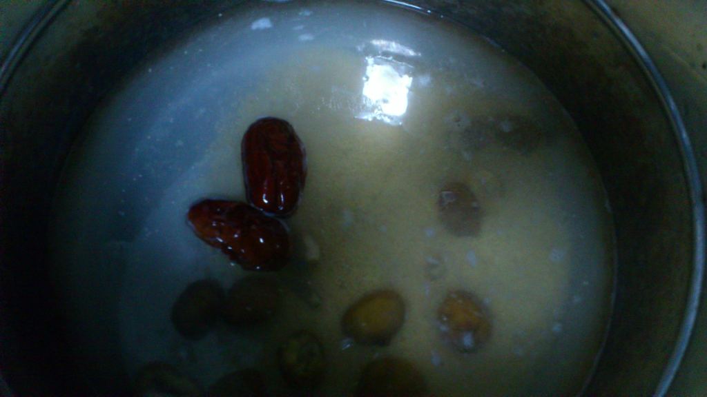 红枣板栗小米粥步骤4