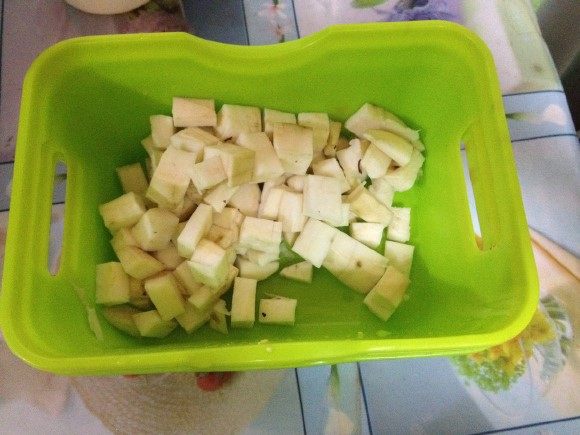 小米红薯桂圆粥步骤2