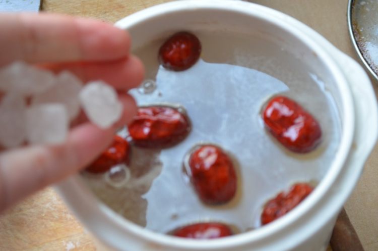 小米红豆红枣粥步骤5